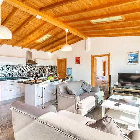 Sleeps 6 Pool Air Con Wifi Βίλα Kuyucak