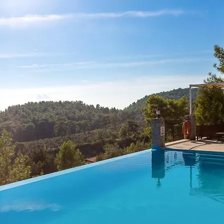 Βίλα Sleeps 6 Pool Air Con Wifi Kuyucak